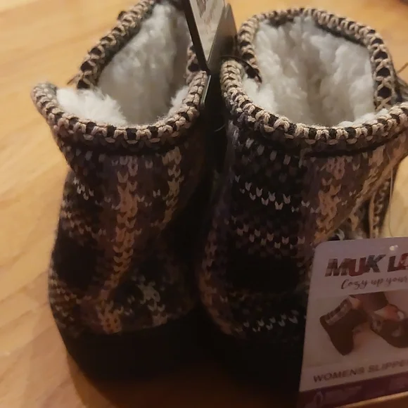 Muk Luks Slipper Booties - Picture 11 of 13